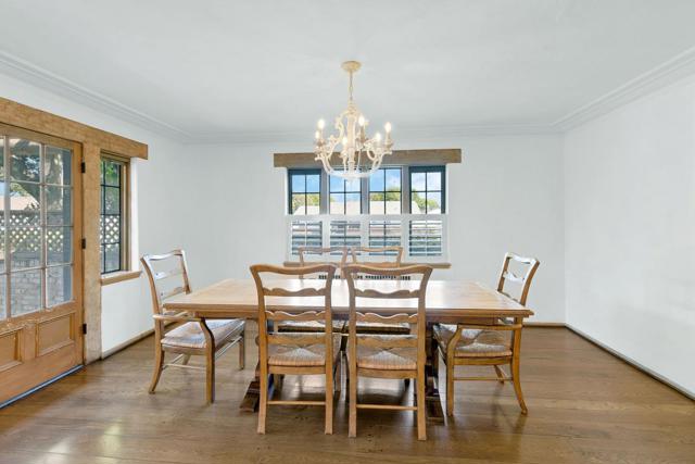 8 Los Laureles Avenue, Salinas CA: https://media.crmls.org/mediaz/6f705ef2-29f3-4d41-b480-37818281725f.jpg