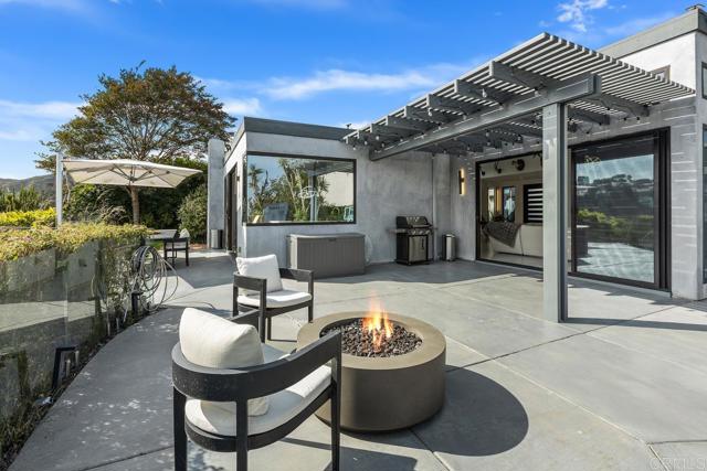 6544 Caminito Northland, La Jolla CA: https://media.crmls.org/mediaz/6f71c18b-28ad-4d3f-a441-b493c4d32dd4.jpg