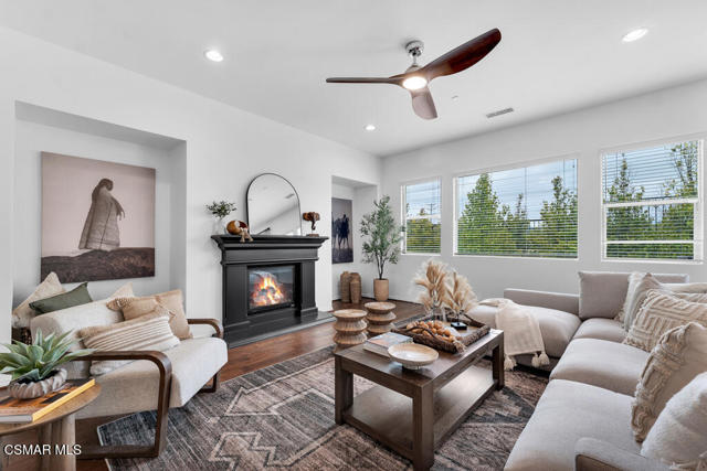 4968 Princess Drive, Agoura Hills CA: https://media.crmls.org/mediaz/6f725331-cdd3-42c5-8994-ae59e3aca41b.jpg