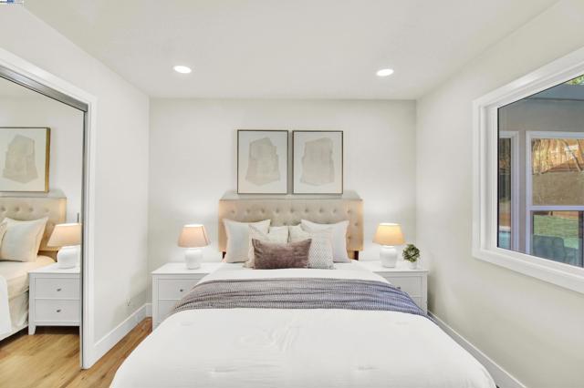 3613 perada dr, Walnut Creek CA: https://media.crmls.org/mediaz/6f72b25f-4f9e-40a5-b594-d84dd89f4e05.jpg