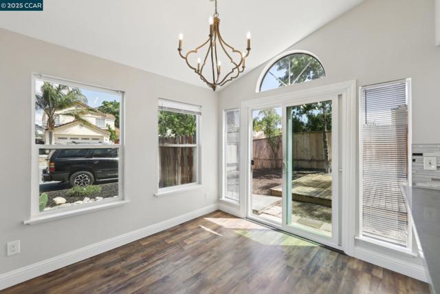 4464 Pampas Cir, Antioch CA: https://media.crmls.org/mediaz/6f72fd4d-79b2-40a2-ad23-40c9c1e372e9.jpg