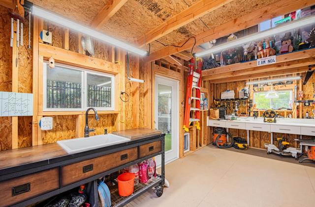 11394 Saddle Road, Monterey CA: https://media.crmls.org/mediaz/6f730cff-e2c8-478a-b5ef-868d248ef2b5.jpg