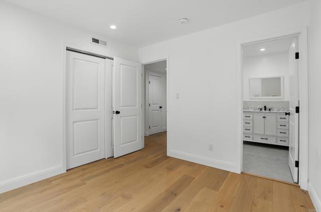119 Nueva Ave, San Francisco CA: https://media.crmls.org/mediaz/6f733a09-8f02-4974-9553-159db5f97163.jpg
