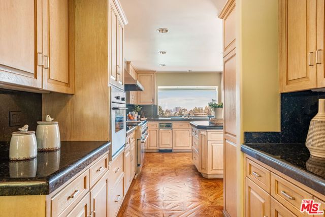 Drew Fenton | 10820 Ambazac Way Los Angeles CA | MLS: 7585443