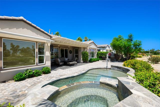 61414 Topaz Drive, La Quinta CA: https://media.crmls.org/mediaz/6f75c8da-a5b2-48bf-8586-9f92299dec33.jpg