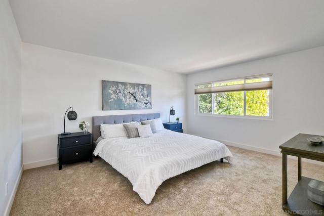 10434 Woodchuck Pt, San Diego CA: https://media.crmls.org/mediaz/6f760b11-45ea-485c-a335-fd2d5f59dc16.jpg