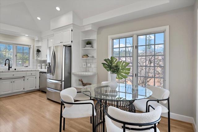 20578 3rd Street, Saratoga CA: https://media.crmls.org/mediaz/6f7663ee-81f5-4b78-8e7b-df28c155da8a.jpg