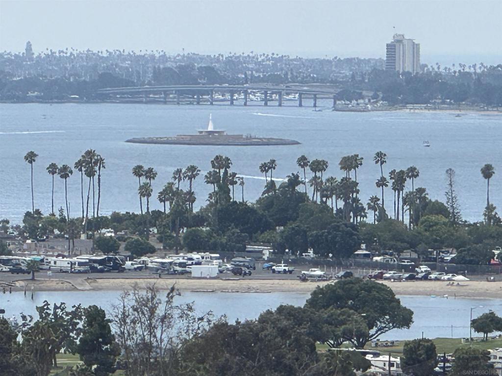 MLS #250033080SD img 2