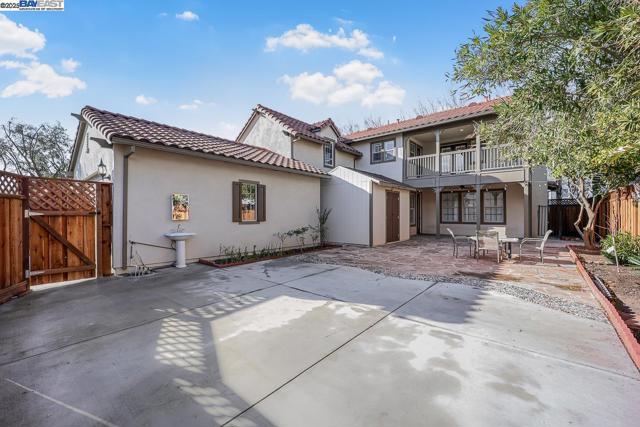 2744 Redbridge Rd, Tracy CA: https://media.crmls.org/mediaz/6f782fb9-ff9c-4f62-b1e7-7ac48bfc5148.jpg