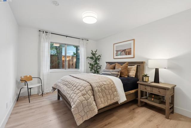 2129 Youngs Ct, Walnut Creek CA: https://media.crmls.org/mediaz/6f789158-d259-45e2-a08e-388e95917e0b.jpg