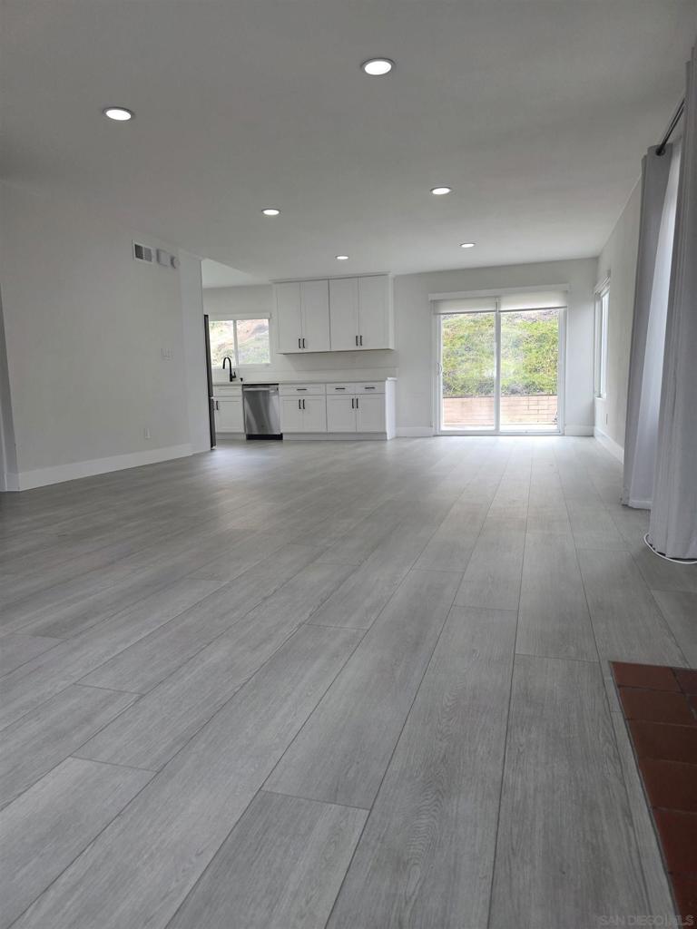 8430 Hydra Lane - photo 2