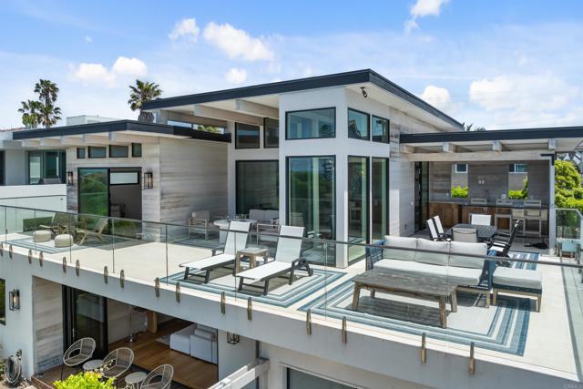 Detail Gallery Image 28 of 54 For 5080 Carlsbad Blvd, Carlsbad,  CA 92008 - 5 Beds | 4 Baths