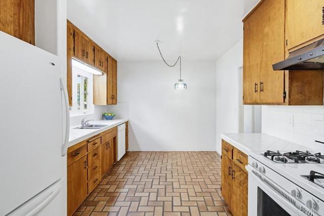 Detail Gallery Image 24 of 75 For 832 San Luis Rey, Coronado,  CA 92118 - 4 Beds | 3/1 Baths