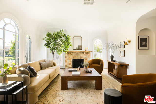 215 North Gower Street photo 5