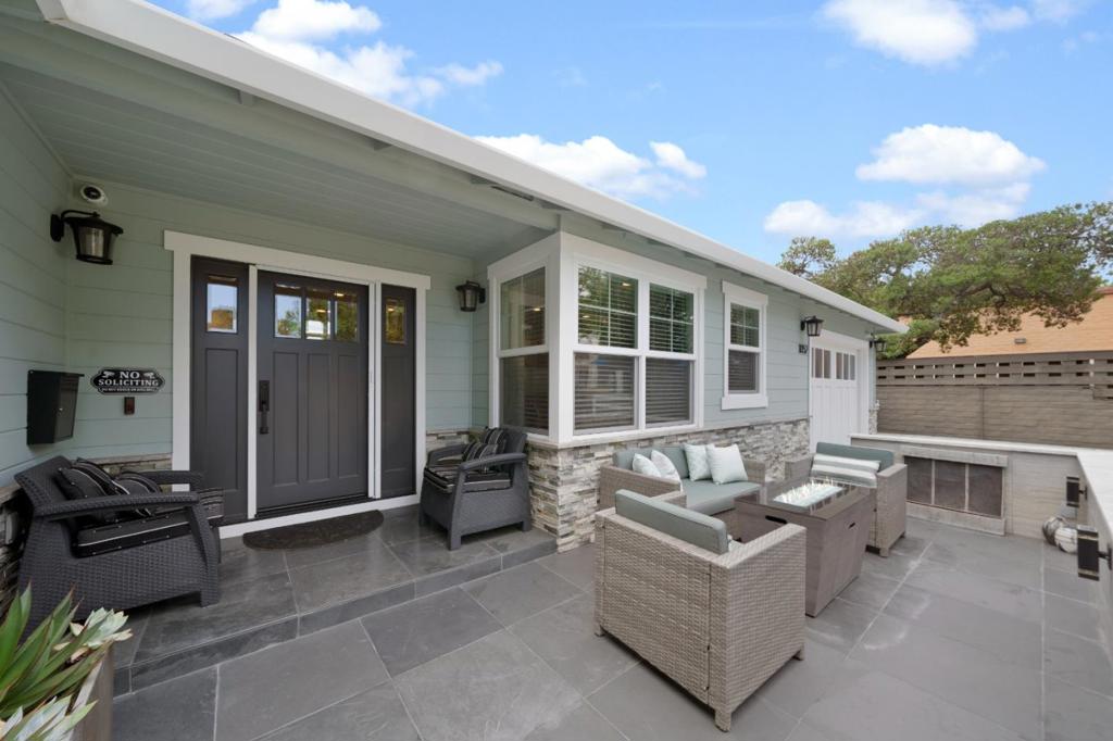 https://media.crmls.org/mediaz/6f799e7d-1786-4482-aff4-207b6fd3d41d.jpg?preset=X-Large