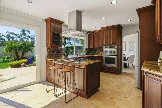 9932 Ironwood Place, San Diego CA: https://media.crmls.org/mediaz/6f79e4a7-1969-4dca-8368-aa168e25e384.jpg