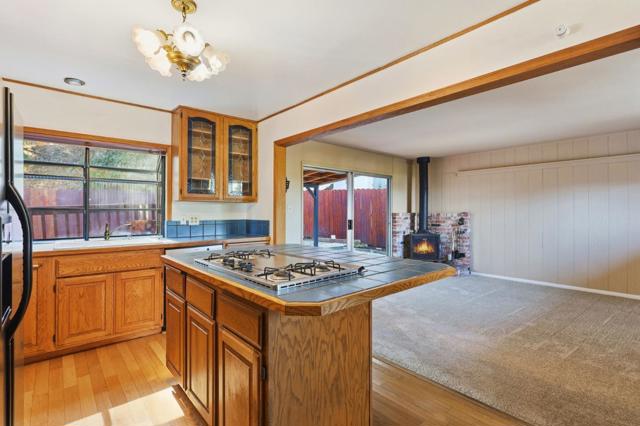 2081 Rollingwood Drive, San Bruno CA: https://media.crmls.org/mediaz/6f7a7997-dd9e-43a4-9379-0b036b110967.jpg