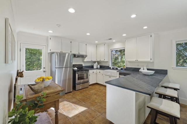 2551 Grant Street, Calistoga CA: https://media.crmls.org/mediaz/6f7ae88e-d8be-4698-8688-21db07698e6d.jpg
