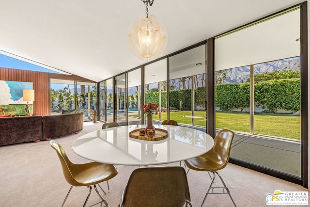 695 N Camino Real, Palm Springs CA: https://media.crmls.org/mediaz/6f7bf2b3-4ca2-4267-b7d7-236a03ef6ea3.jpg