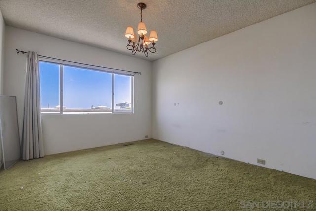 954 Harbor View Dr, San Diego CA: https://media.crmls.org/mediaz/6f7c0778-714b-4c64-801f-a9fcd44cc534.jpg