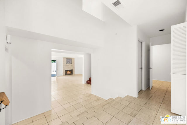 2910 Cervantes Court, Palm Springs CA: https://media.crmls.org/mediaz/6f7c4755-b97e-4e8f-8335-99c720d9dda4.jpg