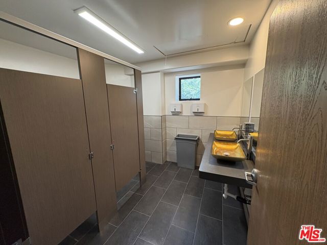 365 Mittry Lane, Lake Arrowhead CA: https://media.crmls.org/mediaz/6f7c6e15-0814-4d1f-9f03-caa2e273b8ea.jpg