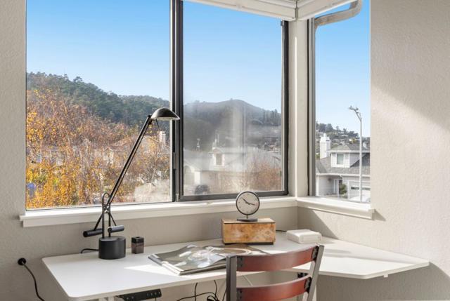 229 Marvilla Circle, Pacifica CA: https://media.crmls.org/mediaz/6f7c746c-e85d-4207-a7e7-f7265c058961.jpg