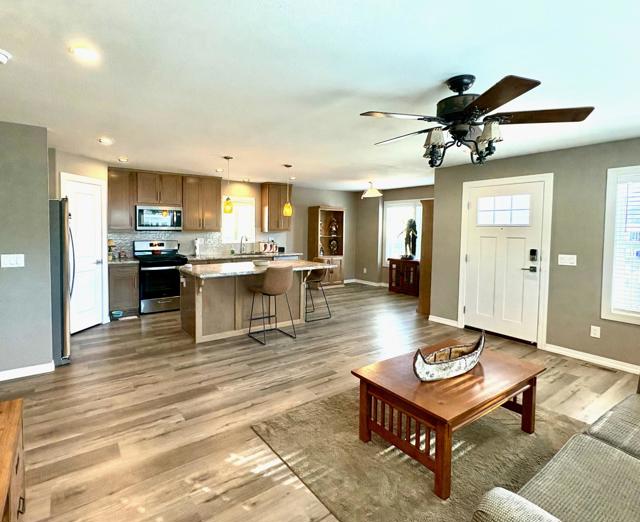 493 Prairie, Cathedral City CA: https://media.crmls.org/mediaz/6f7d14c9-6954-4a6c-8197-f6e32c87c030.jpg