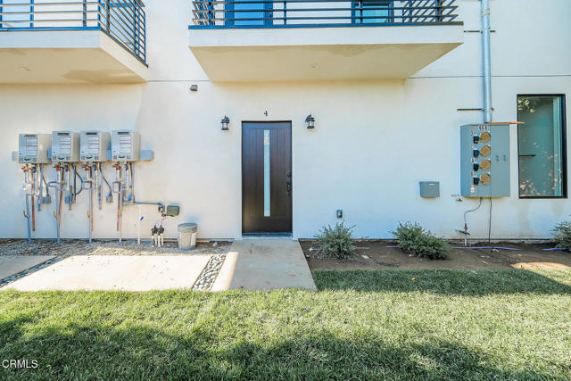 Detail Gallery Image 3 of 18 For 668 Keenan Ave, Los Angeles,  CA 90022 - – Beds | – Baths