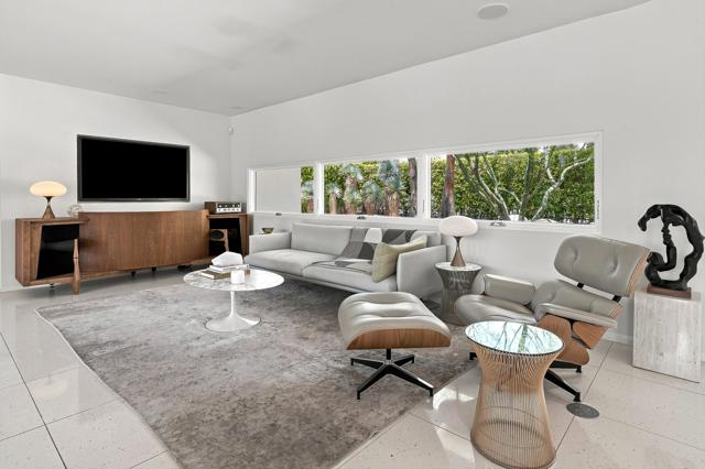 241 Camino Norte, Palm Springs, CA 92262