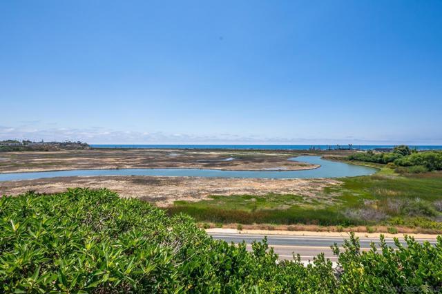 Image 33 of 47 For 2464 Caminito Ocean Cove