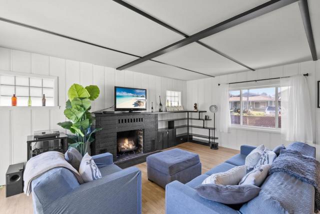 414 Vermont Avenue, Moss Beach CA: https://media.crmls.org/mediaz/6f7da4f6-b6e7-4995-9b6d-3f6d744db20b.jpg
