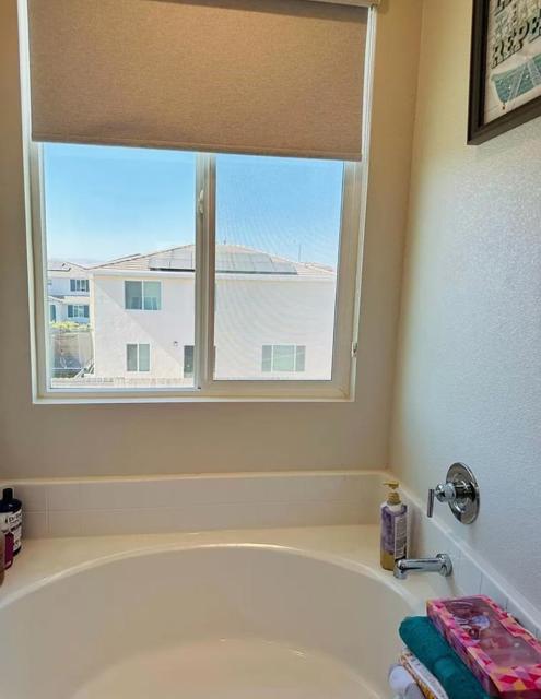 2030 Rosewood Drive, Hollister CA: https://media.crmls.org/mediaz/6f7ddd48-9dd2-4a5e-bd5d-b60741e7e502.jpg