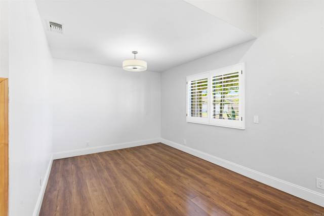 Detail Gallery Image 8 of 34 For 940 Stern Ln, Oxnard,  CA 93035 - 4 Beds | 2/1 Baths