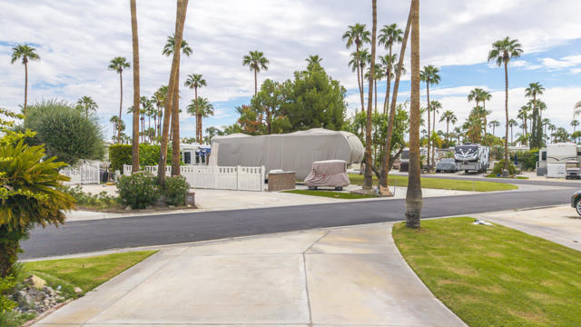 69411 Ramon Road, Cathedral City CA: https://media.crmls.org/mediaz/6f7dec01-2f8f-41fa-a59e-596d1a6393b7.jpg