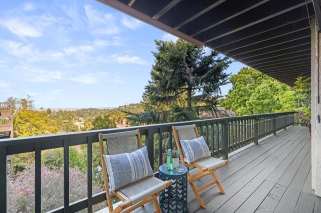 29 Kirkwood Way, San Carlos CA: https://media.crmls.org/mediaz/6f7ebdbb-afca-4129-b0c7-63f90a4bb612.jpg