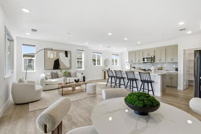 490 Trace Lane, Hayward CA: https://media.crmls.org/mediaz/6f7fe76b-8a40-40fa-a18c-c9f949002040.jpg