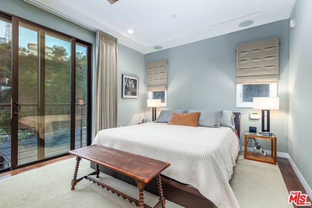 8573 Appian Way, Los Angeles CA: https://media.crmls.org/mediaz/6f80207c-598e-4235-89b9-c873cd3f4be4.jpg