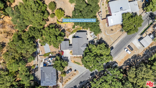 6349 Blanchard Canyon Road, Tujunga CA: https://media.crmls.org/mediaz/6f803215-dbf6-4d8b-b70d-cd14a2c2379c.jpg