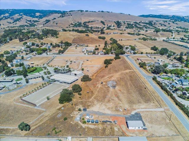 2055 Rucker Avenue, Gilroy CA: https://media.crmls.org/mediaz/6f80396f-5fe9-480e-bb3e-cae88c56ec8b.jpg