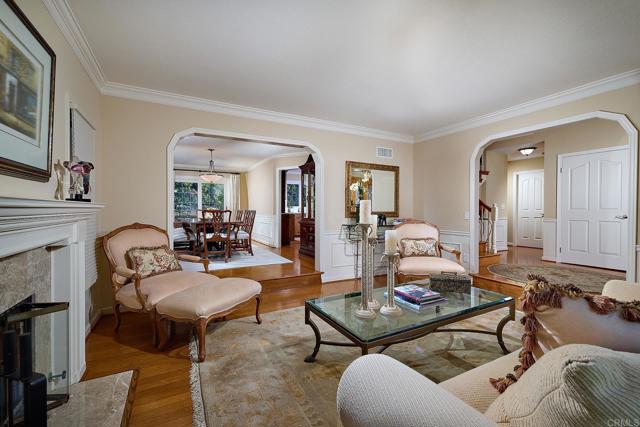 985 Tingley Lane, San Diego CA: https://media.crmls.org/mediaz/6f8150a4-1696-41f8-9eb2-ff3b579eb62b.jpg
