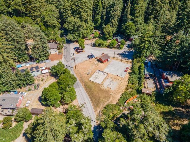 900 Lakeside Drive, Felton CA: https://media.crmls.org/mediaz/6f816947-d9f9-4a24-abc1-82784b0d57ec.jpg
