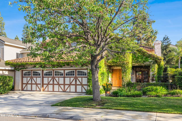 12208 Cherry Grove Street, Moorpark CA: https://media.crmls.org/mediaz/6f817c2e-0cdb-4e53-aec4-1d7a441d74c9.jpg