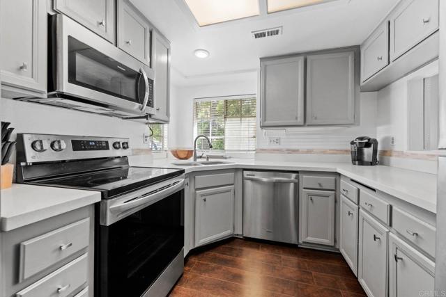 Detail Gallery Image 9 of 22 For 11738 Monte View Ct, El Cajon,  CA 92019 - 3 Beds | 2 Baths