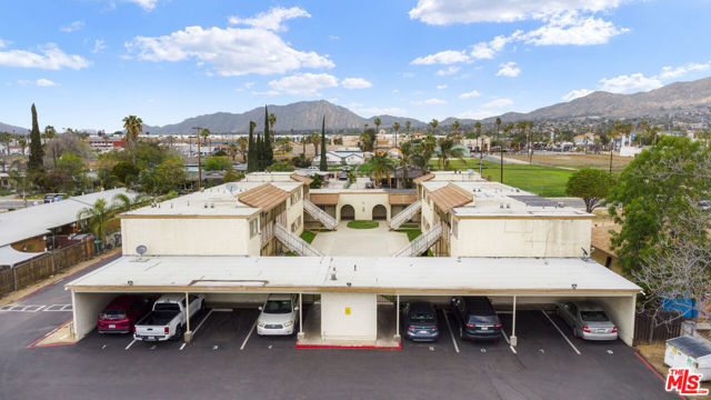 24271 Webster Avenue, Moreno Valley CA: https://media.crmls.org/mediaz/6f81f20a-01ef-499d-ba97-a950f57295ab.jpg