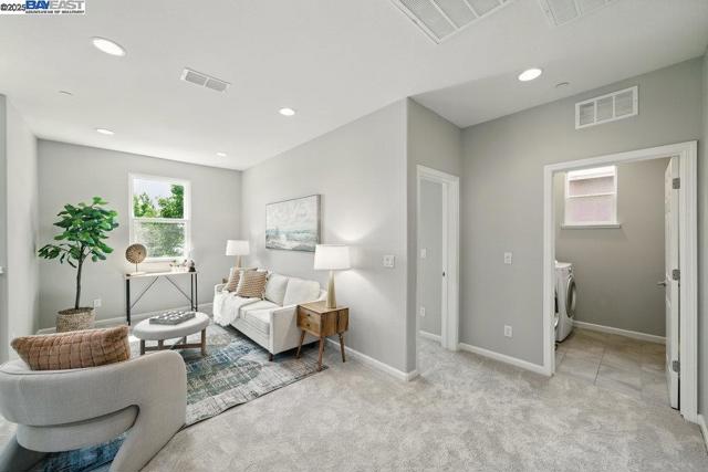 218 Stratus Cmn, Livermore CA: https://media.crmls.org/mediaz/6f81fac2-4881-4b15-a5d3-661a61fcf11c.jpg