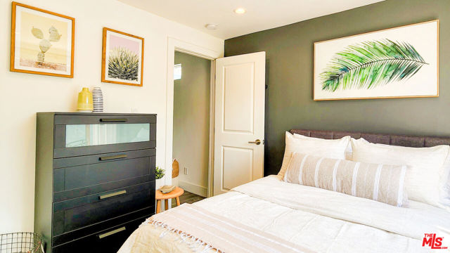 6713 Saint Clair Avenue, North Hollywood CA: https://media.crmls.org/mediaz/6f8269a9-55e6-461a-b262-4703a9512d50.jpg