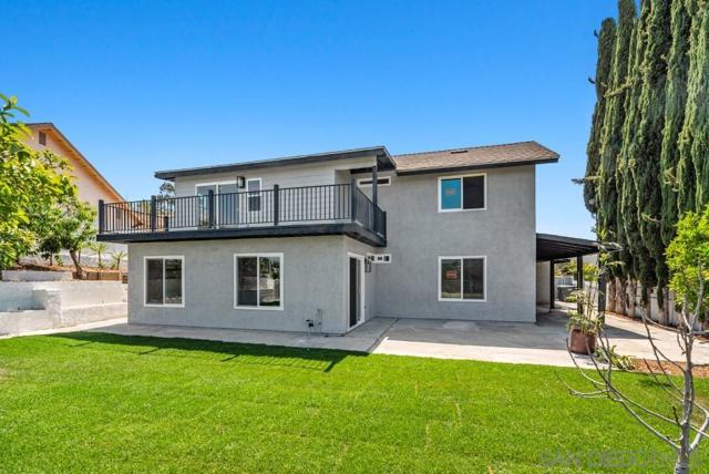 13765 Celestial Rd, Poway CA: https://media.crmls.org/mediaz/6f82907b-7d8c-4b06-8593-2f10a9530e21.jpg