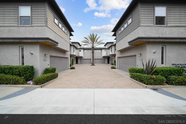 2335 Aperture Circle, San Diego CA: https://media.crmls.org/mediaz/6f83de3d-ecf9-40dc-a499-233ead57d662.jpg
