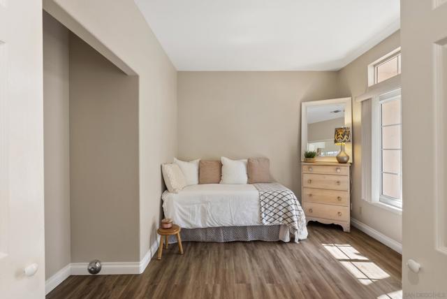 12630 Springbrook Dr, San Diego CA: https://media.crmls.org/mediaz/6f83fd0e-fe1a-4665-ad2e-d336a9154322.jpg